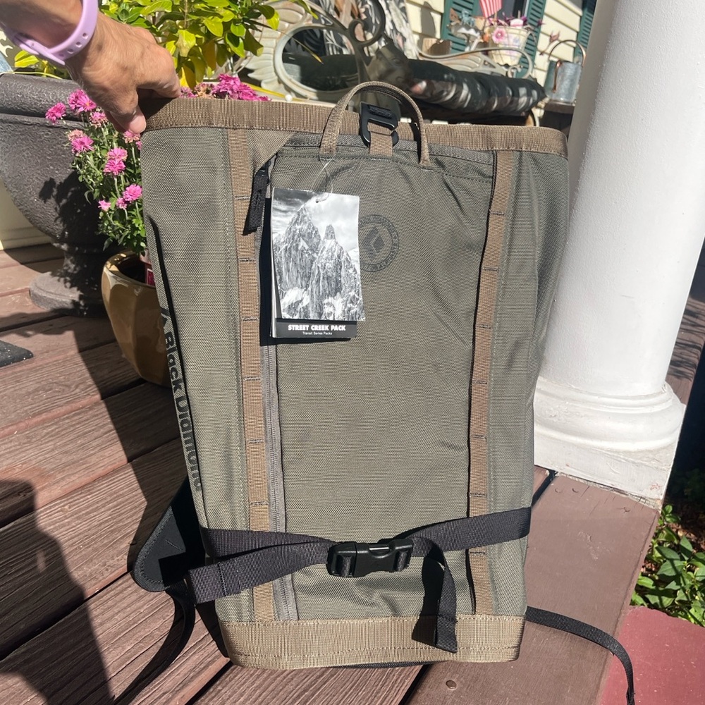 Black Diamond Street Creek 24 Backpack! 🎒